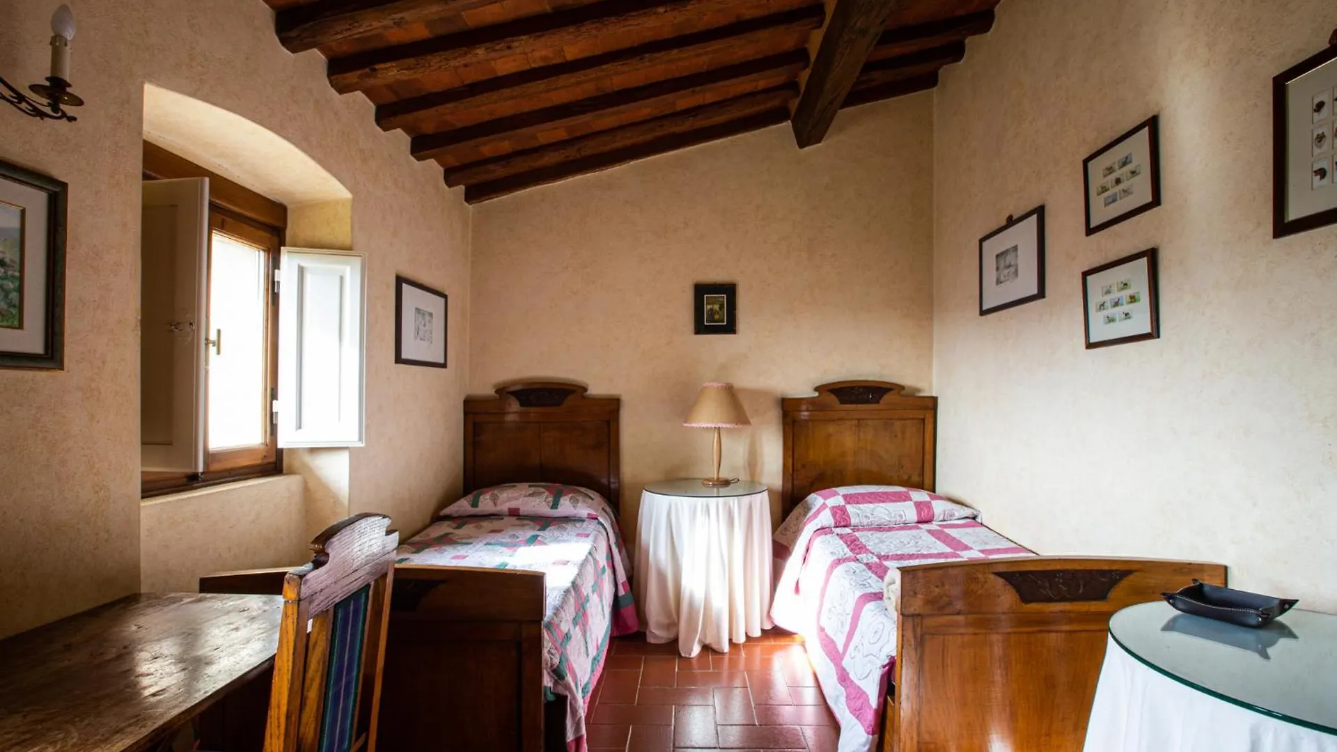 La Colonica - Intera Villa Privata, Relax, Natura E Piscina A Sfioro Rignano sullʼArno 0*,  Itália